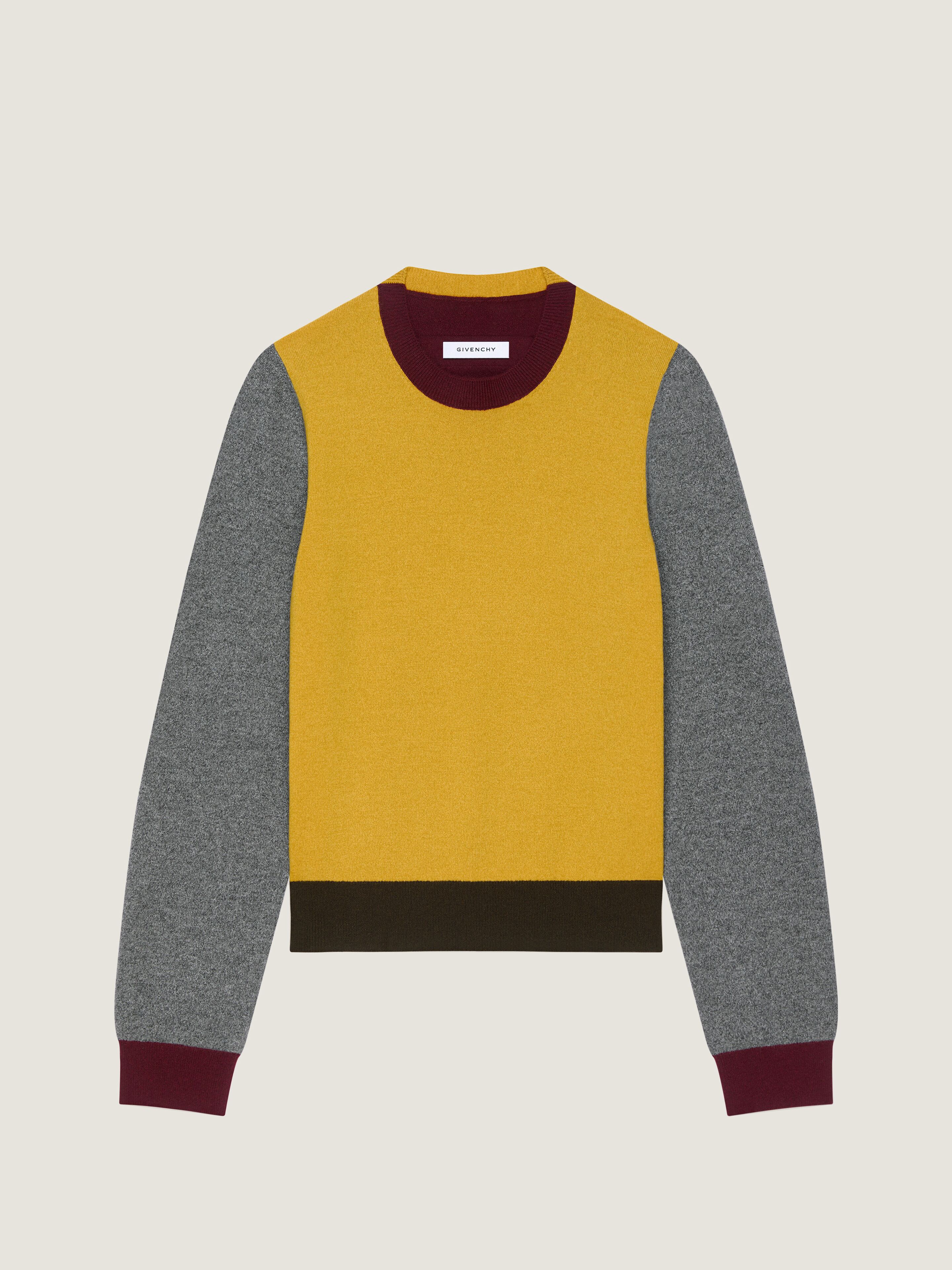 Sweater in wool knit with color block
